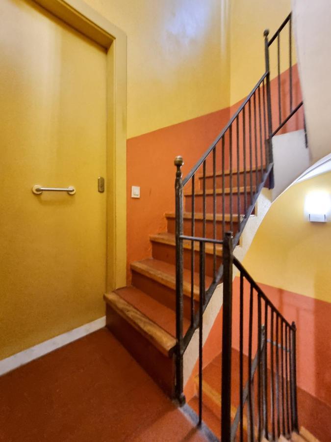 Classbedroom Gothic Ramblas Apartments Barcelona Luaran gambar